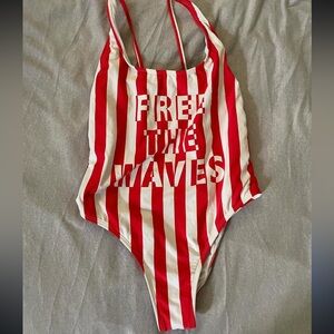 Billabong one piece size Small